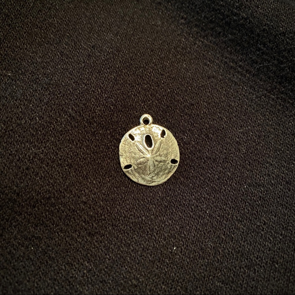 James Avery sand dollar charm